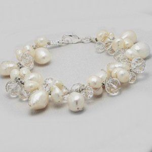 Fresh Water Pearl & Crystal Bracelet~